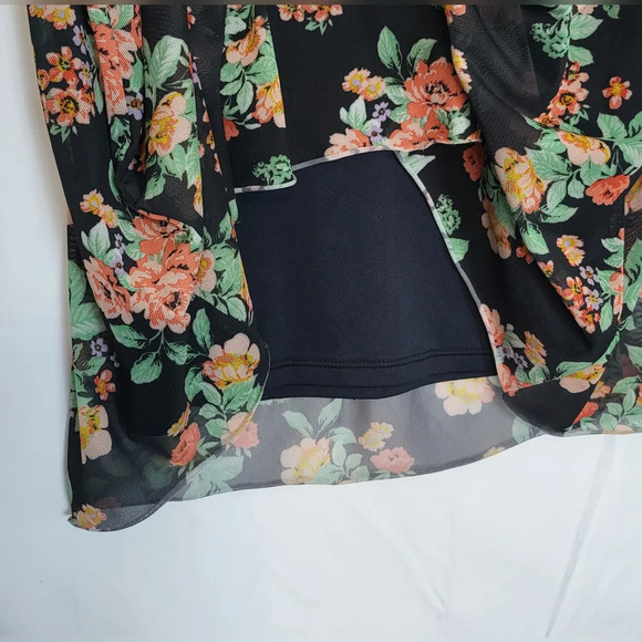 Bobbie Brooks Black‎ Sleeveless Sheer-Yoke Floral Mesh-Overlay Top Size M - Picture 5 of 6